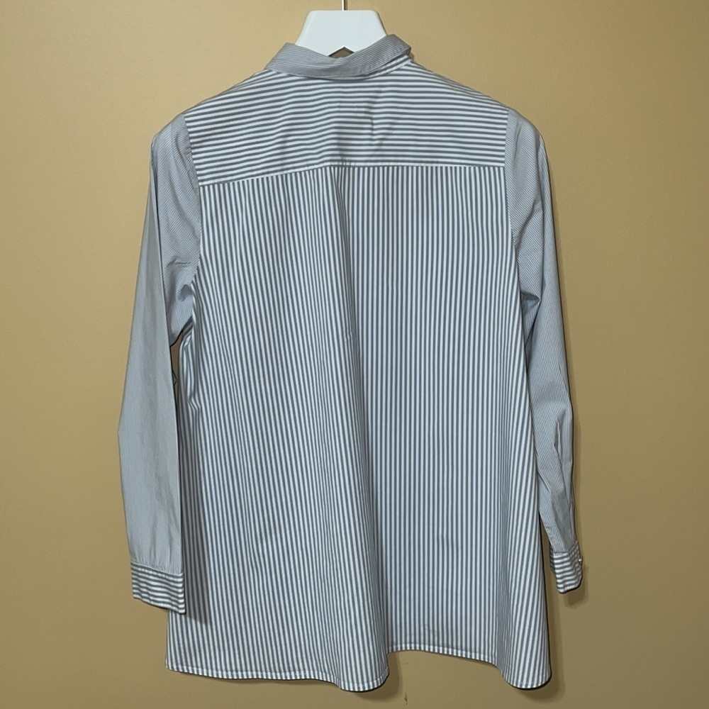 J.JILL classic button up tunic. Gray /white stripe. Size medium. - Picture 2 of 9